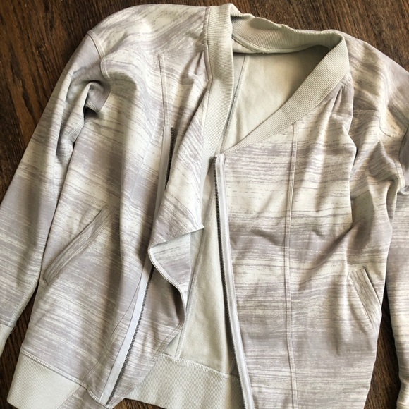 Lululemon bomber jacket - Picture 3 of 4